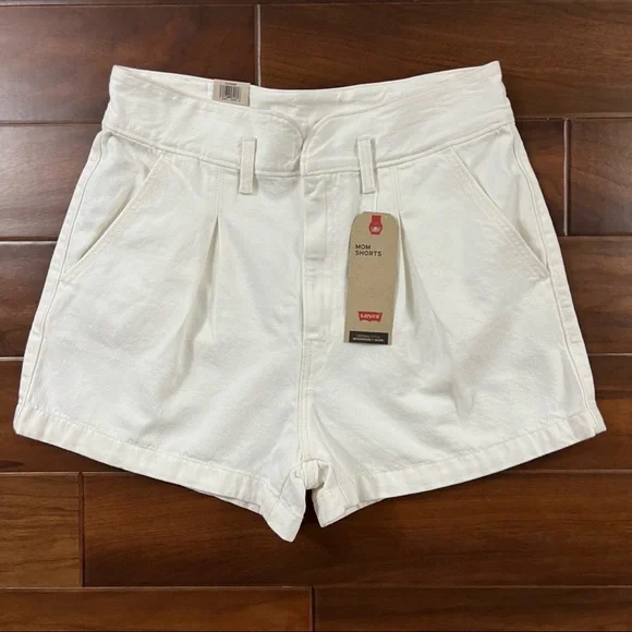 Levi's Size 31 Clean Sweep High Rise Mom Shorts - Picture 1 of 9